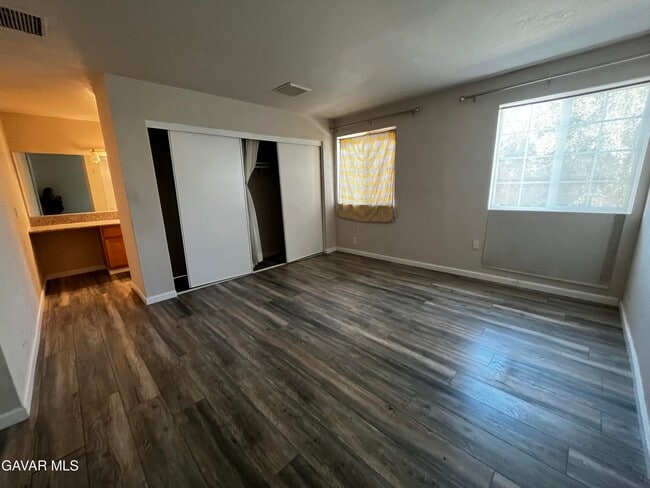 Building Photo - 43770 Santa Rosa Cir