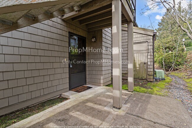 Building Photo - One Bedroom Condo In Mt. Park with Mt Park Rec Center Access!