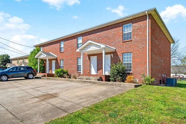 Building Photo - 375 Peabody Dr