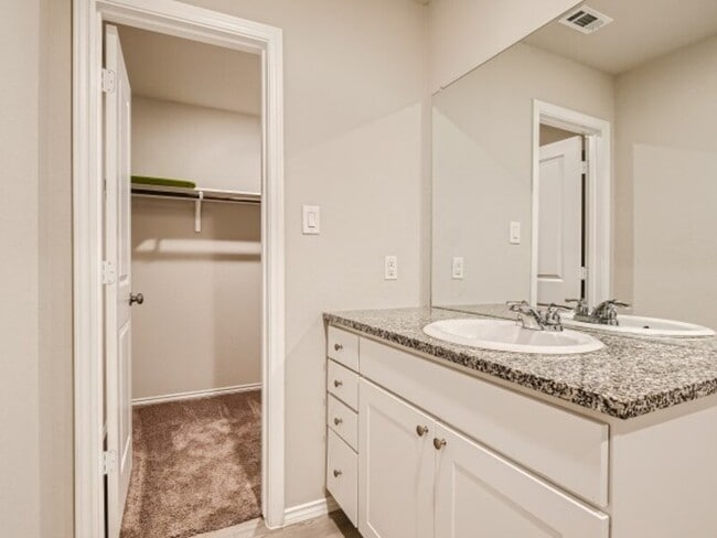 Building Photo - 15011 Dorset Wheel