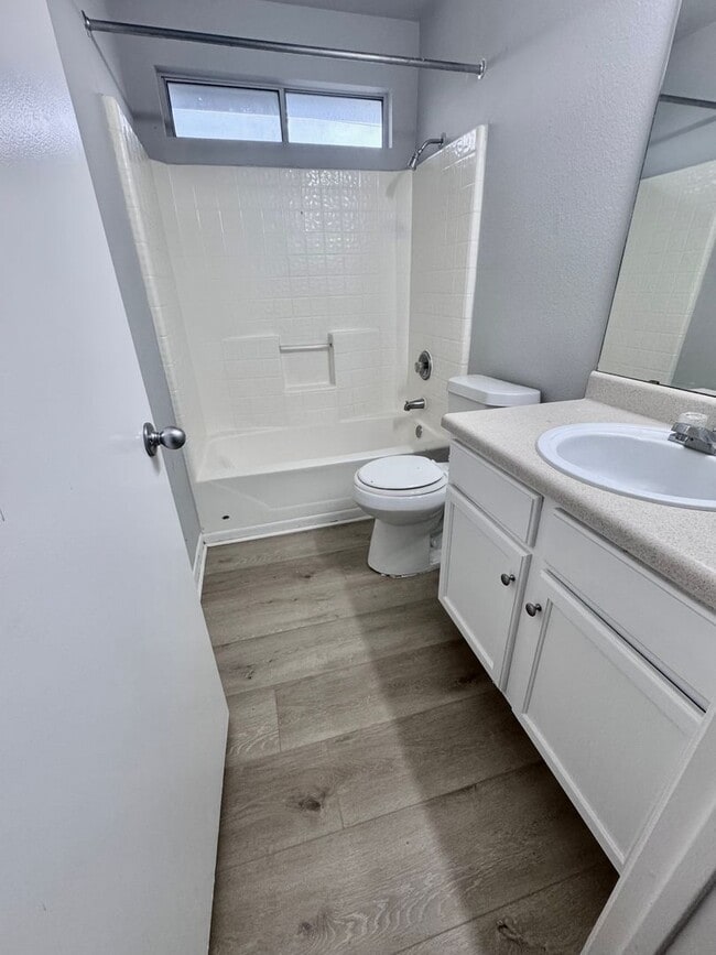 Building Photo - Cedar Park Condo  Freshly Updated