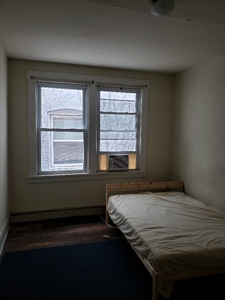 Building Photo - 309 W Beaver Ave