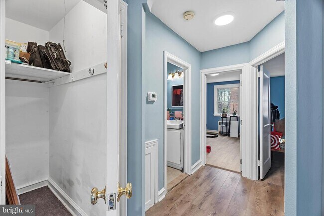 Building Photo - 7318 Frontenac St