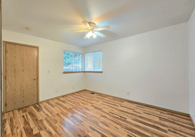 Building Photo - Lovely 3 Bedroom Marysville Rambler Availa...