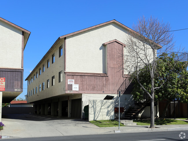 Building Photo - 1327 W. Civic Center