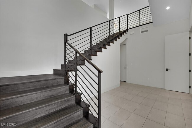 Building Photo - 378 Tranquil Peak Ct