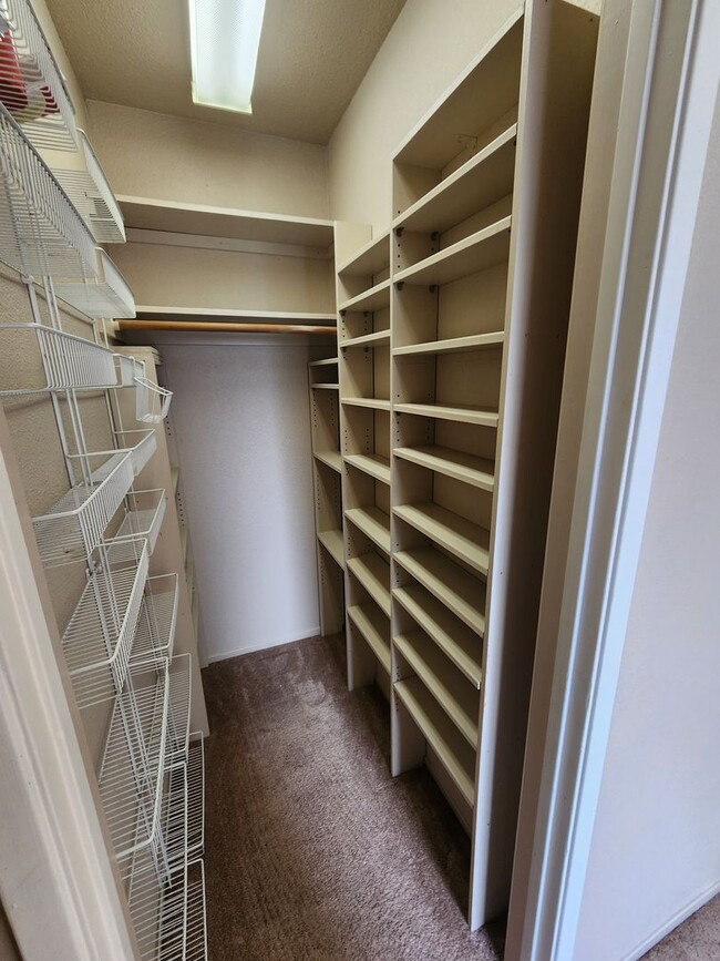 Building Photo - Tri-Level 2 Bed, 1.5 Condo in Oceano- Trash Included!