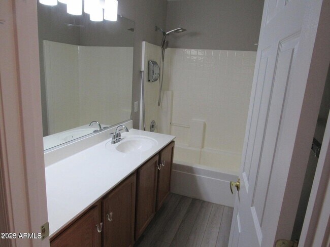 Building Photo - 14230 N 152nd Ln