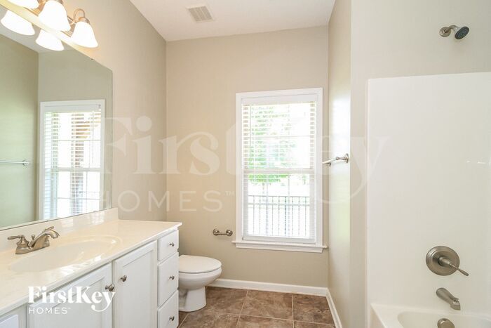 Building Photo - 127 Scottsdale Ln