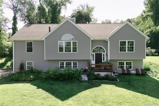 Primary Photo - 678 Plass Rd