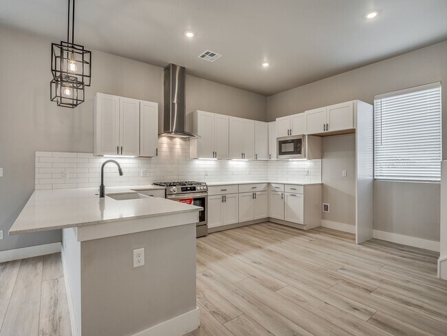 Building Photo - Beautiful New Construction Home in Edmond/Oklahoma City