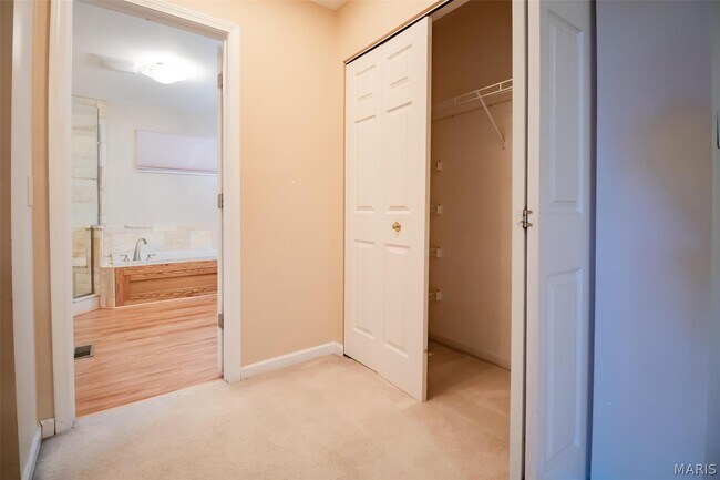 Building Photo - 3309 Lower Lakes Estates Dr