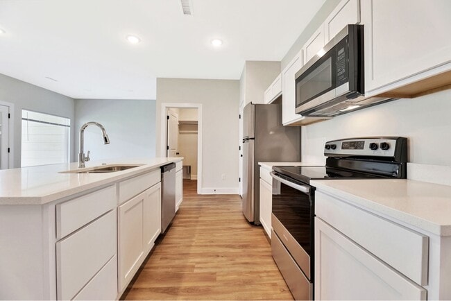 Building Photo - 1121 N Joye St