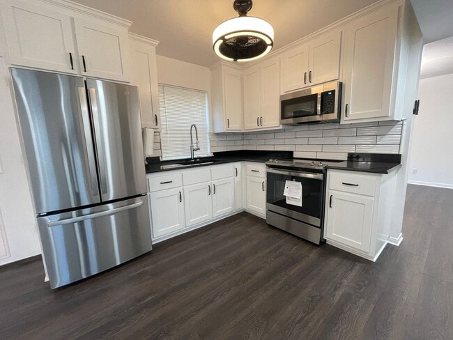 Building Photo - 1306 N 42nd St