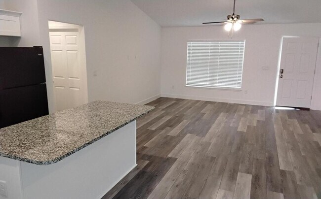 Building Photo - 16171 SW 44th Cir