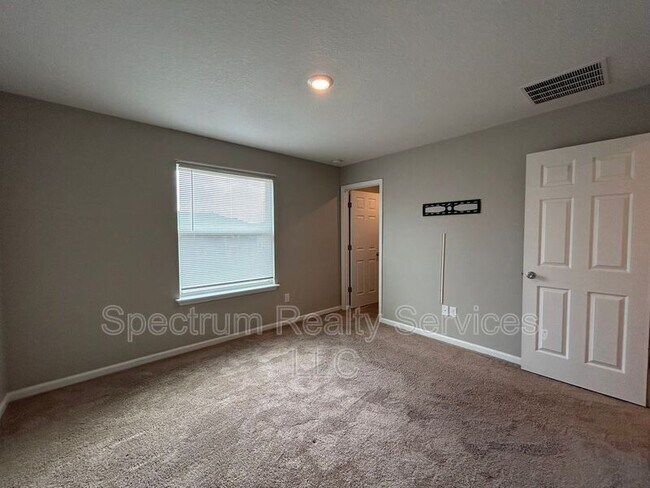 Building Photo - 9798 Fiddleback Ln