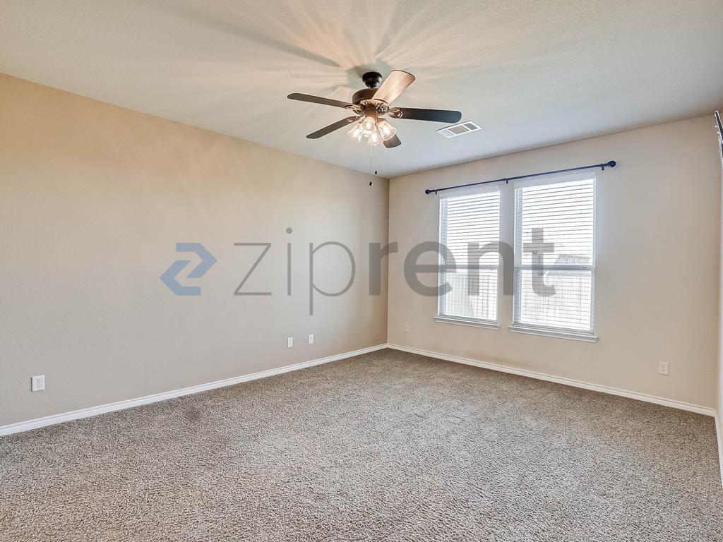 Building Photo - 15008 Waters Dr