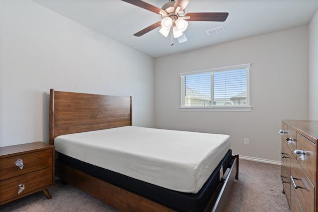 Building Photo - 2833 Bellflower Dr
