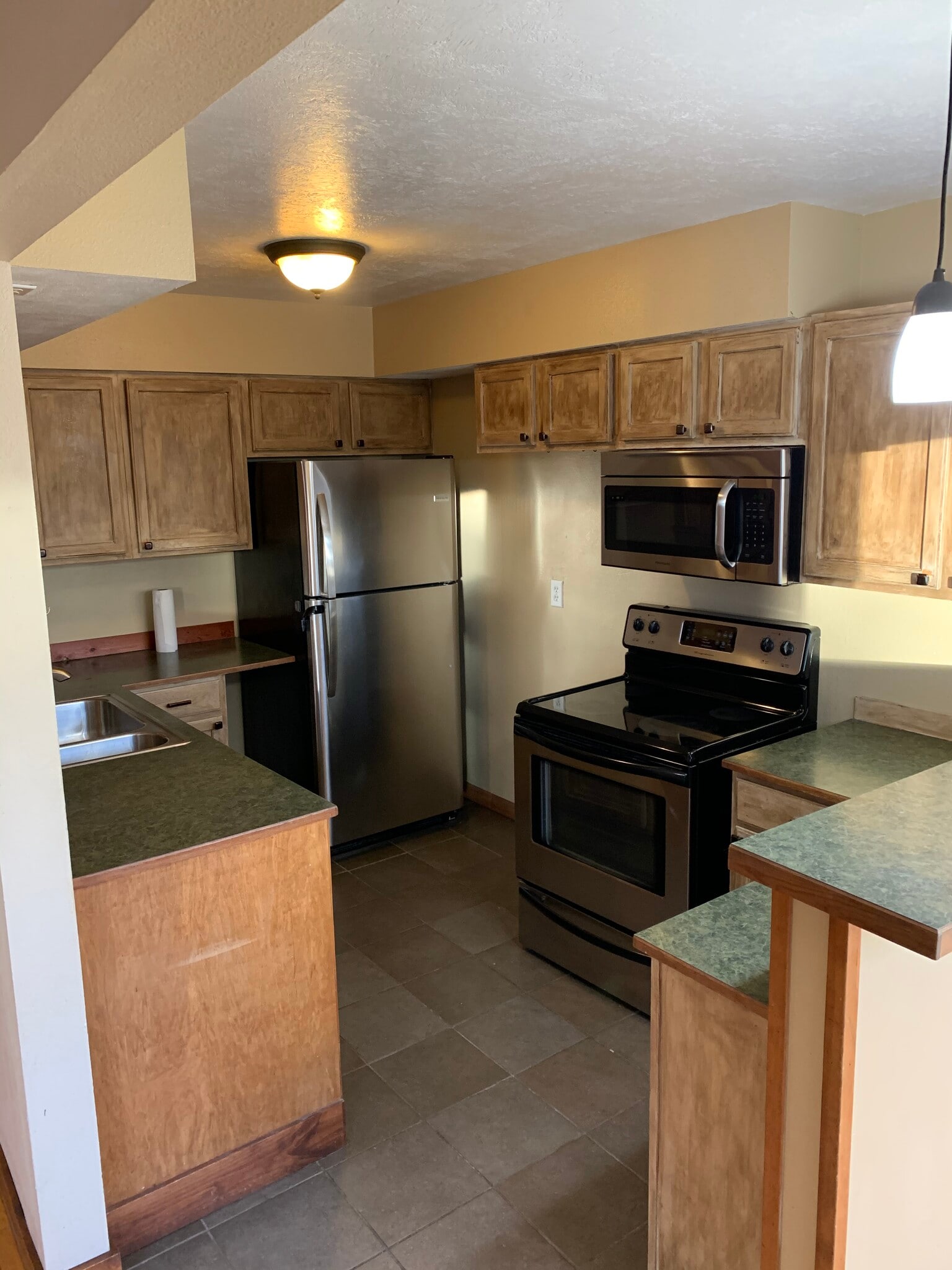 Building Photo - 92 13th St