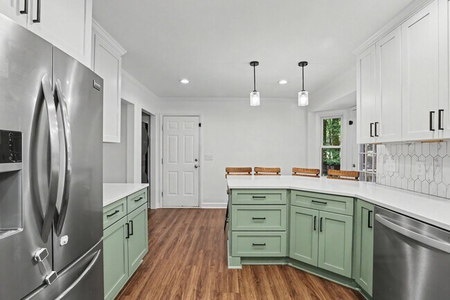 Building Photo - 4204 High Mountain Dr