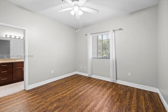 Building Photo - 7929 Tuscany Dr