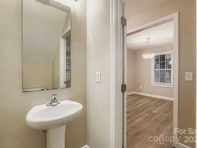 Building Photo - 4400 Tantilla Cir