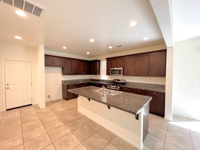 Building Photo - Two-Story 4-Bedroom Condo In Montclair's G...