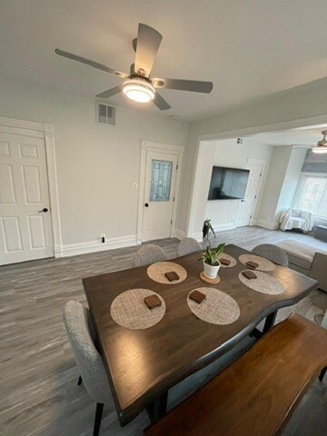 Building Photo - 3625 W Shakespeare Ave