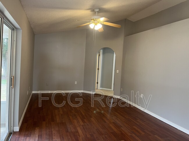 Building Photo - 938 Gateshead Ct