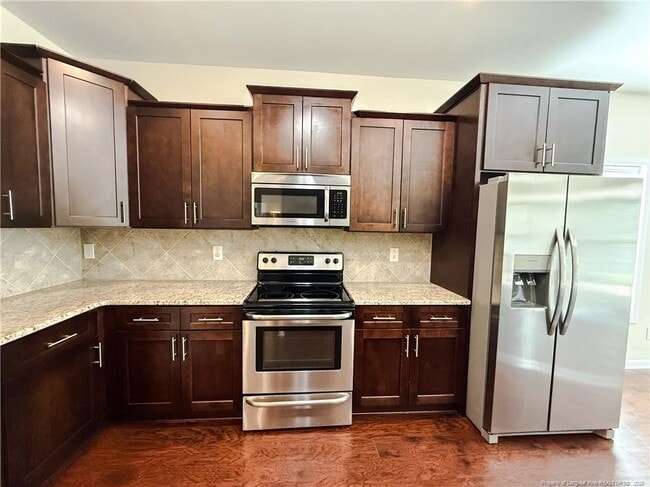 Building Photo - 728 Roanoke Dr