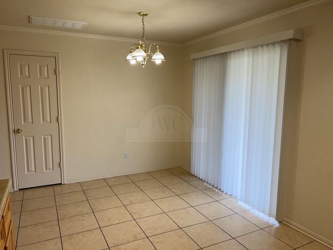 Building Photo - 5604 Bertha Dr