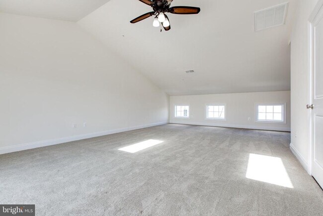 Building Photo - 2612 Maple Rock Rd