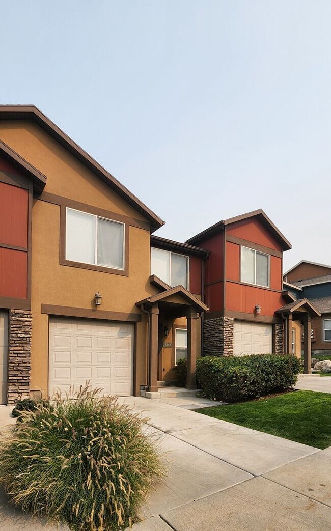 Building Photo - Charming 3 Bedroom Townhome For Rent in Herriman!