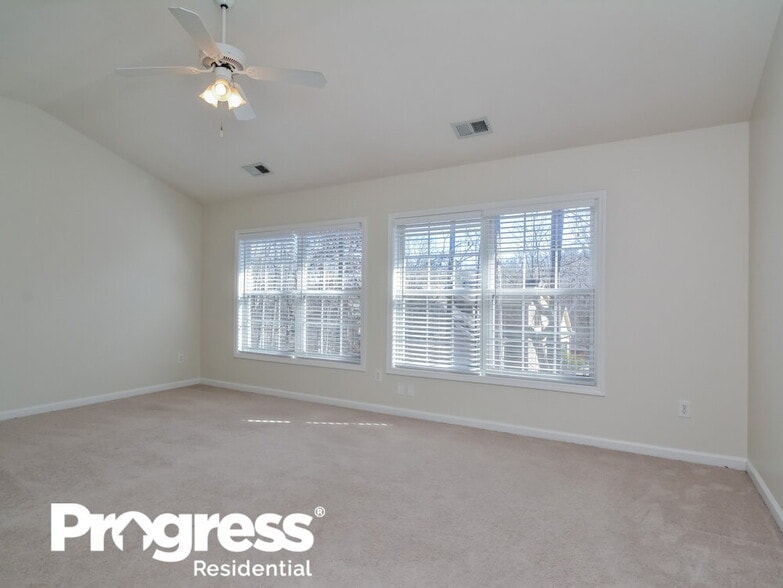 Building Photo - 101 Bensinger Ct