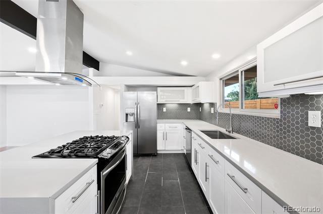 Building Photo - 2465 S Newton St