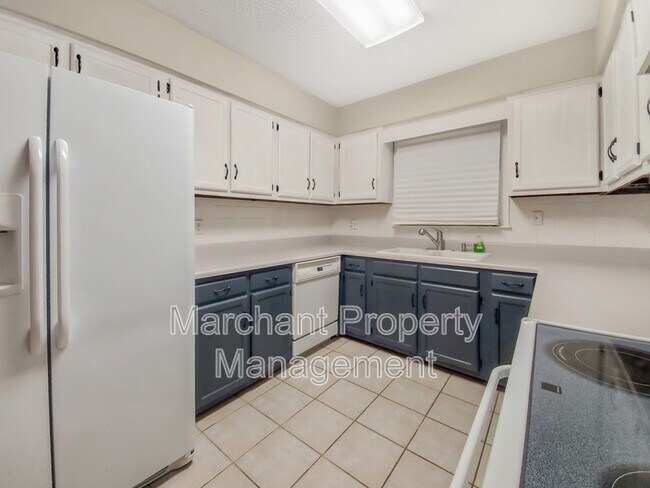 Building Photo - 106 Setters Ct