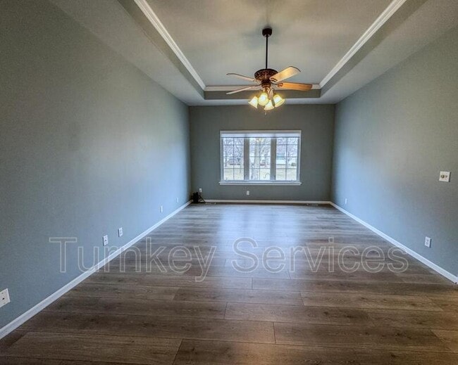 Building Photo - 717 Villa Plaza