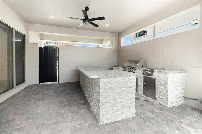 Building Photo - 10266 Beechwood Ln