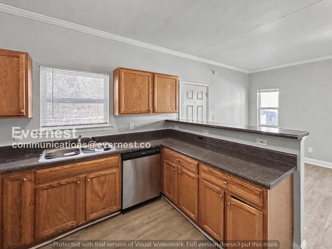 Building Photo - 936 Hall St NW