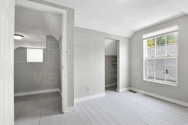 Building Photo - 4217 Grand Ave