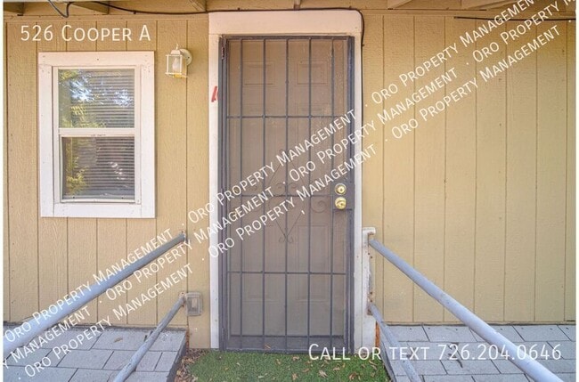 Building Photo - 526 Cooper St