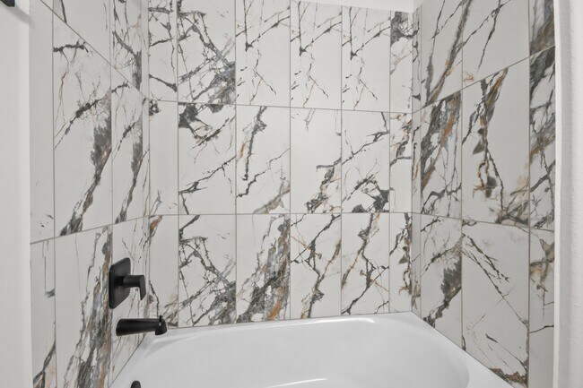 Building Photo - 71 Black Swan Pl