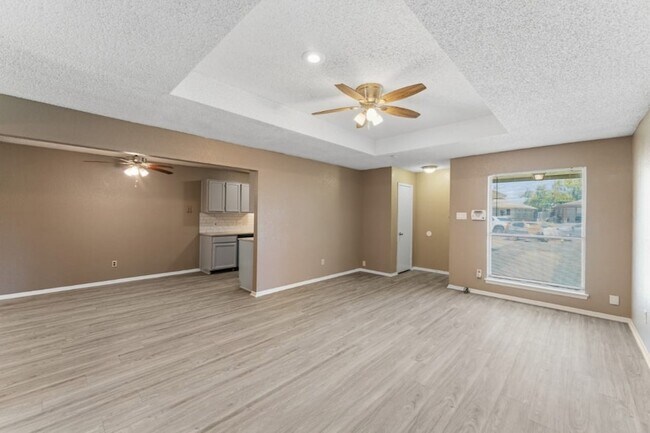Building Photo - 1809 San Rafael St