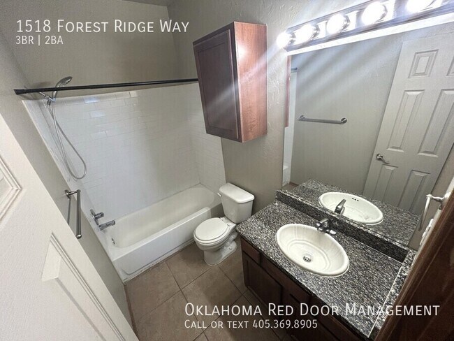 Building Photo - 1518 Forrest Ridge Way