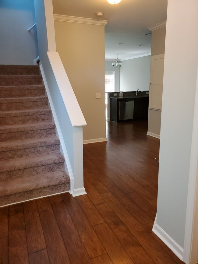 Building Photo - Beautiful 3 Bedroom 2.5 Bath Home Brooklan...