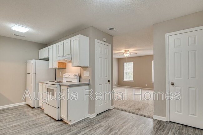 Building Photo - 940 Stevens Creek Rd