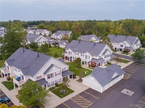 Building Photo - 5 S Autumn St