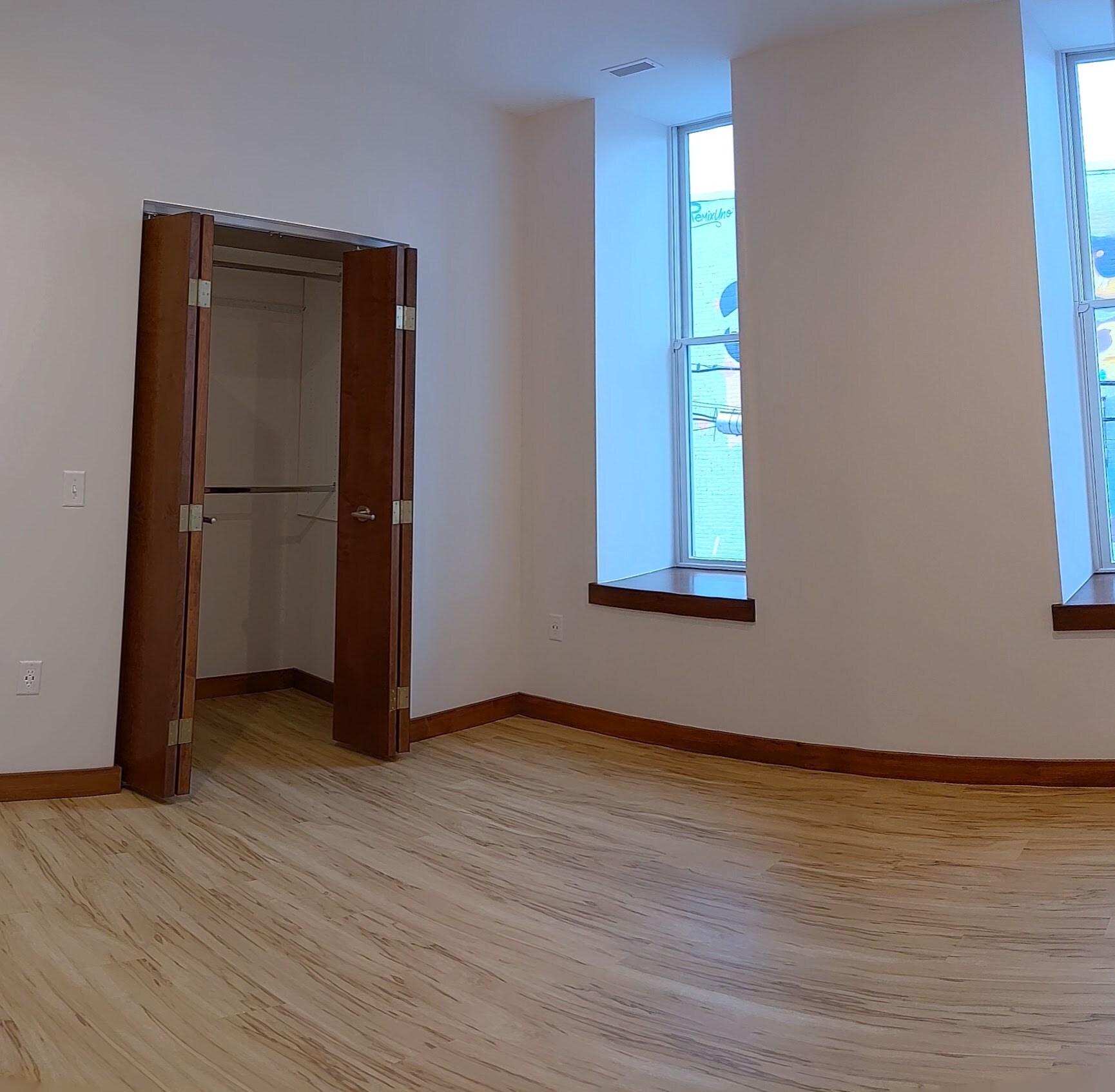 Guest Bedroom/ Spare Room - 222 E Main St