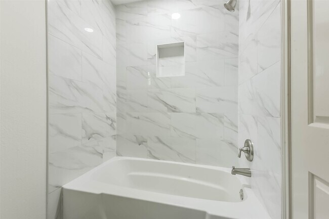 Building Photo - 4214 Brightwood Dr