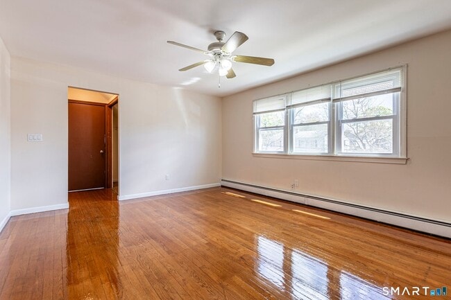 Building Photo - 117 Elizabeth Ann Dr